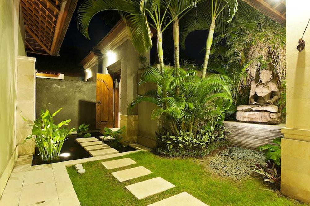 Villa Zanissa Seminyak Buitenkant foto